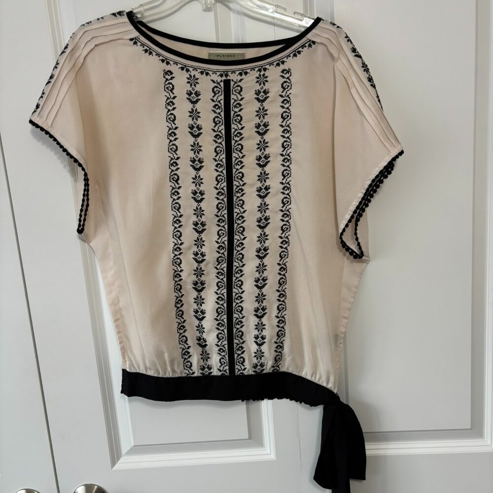 Top with side tie